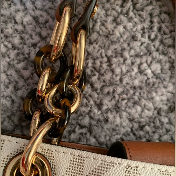 Michael Kors purse - Picture 3 of 12